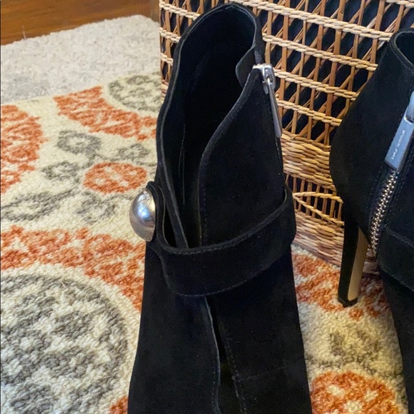 Michael Kors Agnes Open Toe Heel - Picture 5 of 7